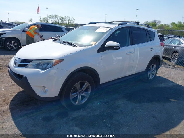 Toyota Rav4 Xle 2015 2T3WFREVXFW195532 Image 2