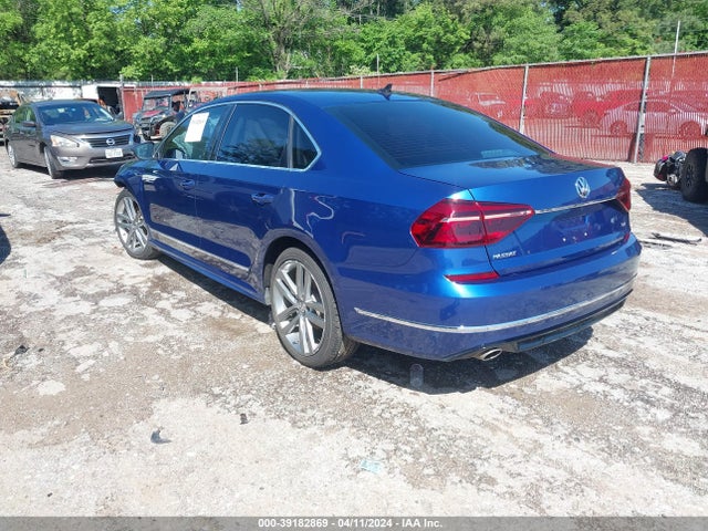 1VWDT7A39HC009006 Volkswagen Passat 1.8t R-line