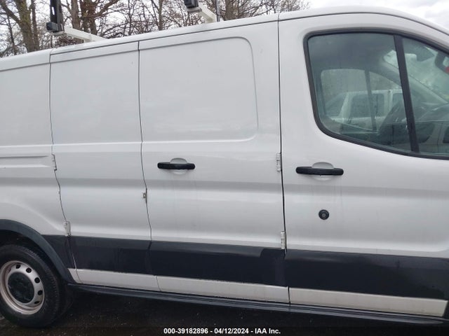 Ford Transit-150 2019 1FTYE1ZM4KKB37868 Image 13