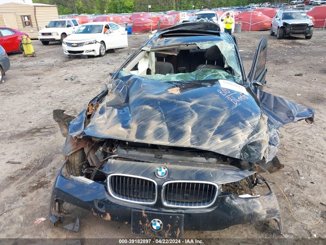 BMW 320i Xdrive 2018 WBA8E5G51JNV03394 Image 11