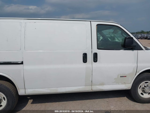 Chevrolet Express 2500 Work Van 2017 1GCWGAF15H1218372 Image 14