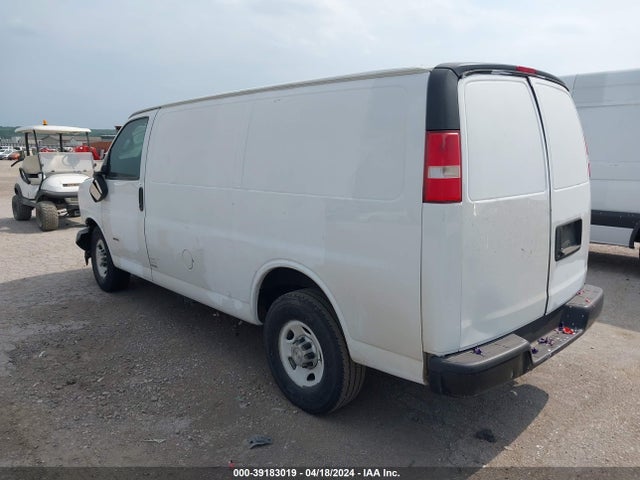 Chevrolet Express 2500 Work Van 2017 1GCWGAF15H1218372 Image 3