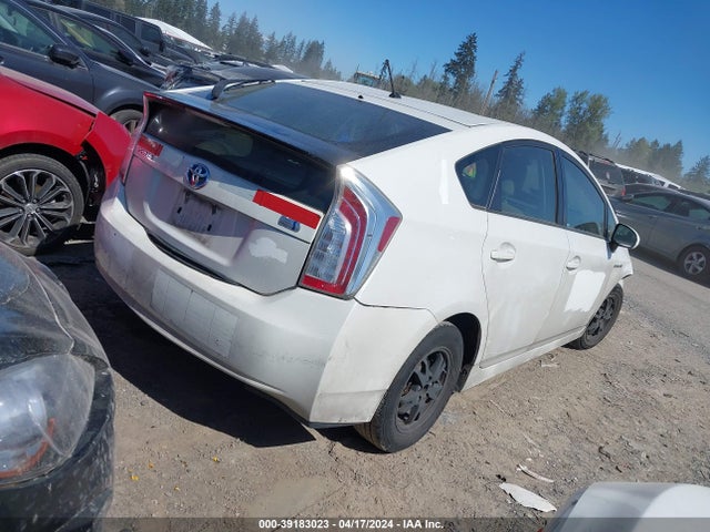 Toyota Prius Two 2014 JTDKN3DU1E0379008 Image 4