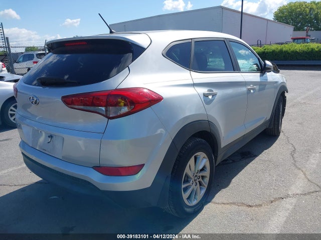 Hyundai TUCSON SE 2018 KM8J23A40JU693708 Image 4