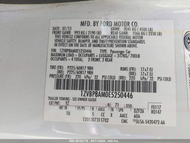 1ZVBP8AM0E5250446 Ford Mustang V6