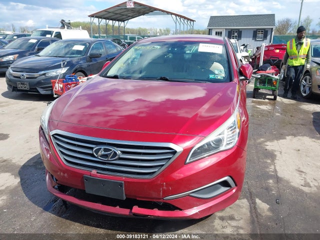 Hyundai SONATA SE 2016 5NPE24AF3GH262683 Image 12