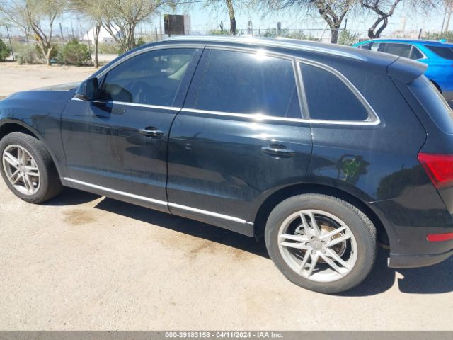 WA1LFAFP2FA137928 Audi Q5 2.0t Premium