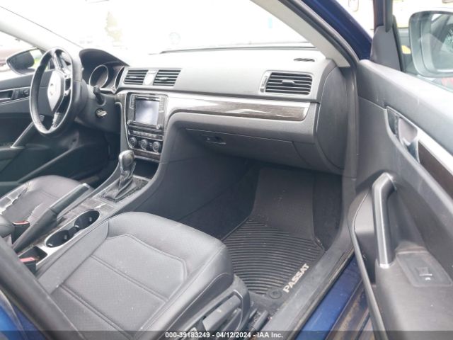 1VWBT7A32GC031273 Volkswagen Passat 1.8t Se