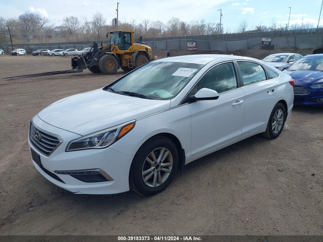 Hyundai SONATA SE 2015 5NPE24AF1FH171717 Image 2