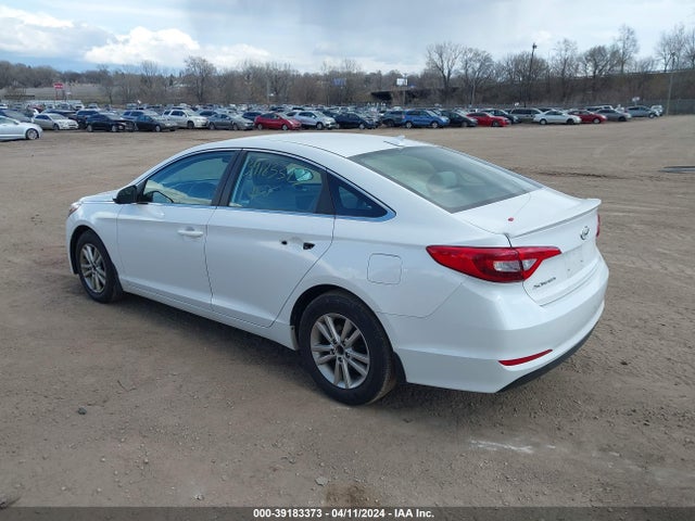 Hyundai SONATA SE 2015 5NPE24AF1FH171717 Image 3
