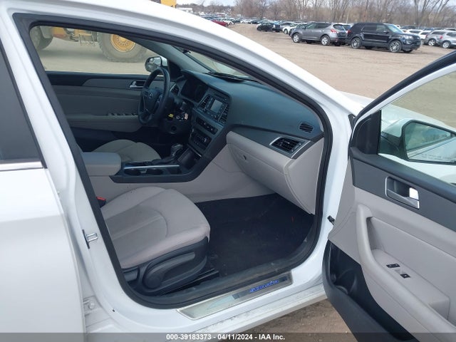 Hyundai SONATA SE 2015 5NPE24AF1FH171717 Image 5