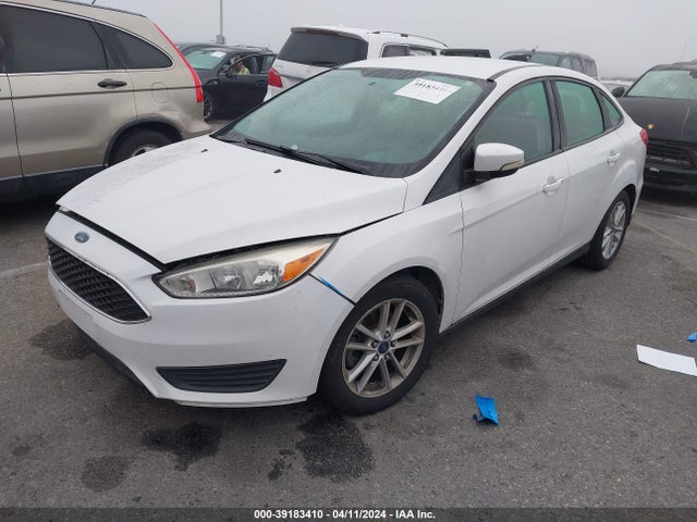 Ford FOCUS SE 2015 1FADP3F23FL233438 Image 2