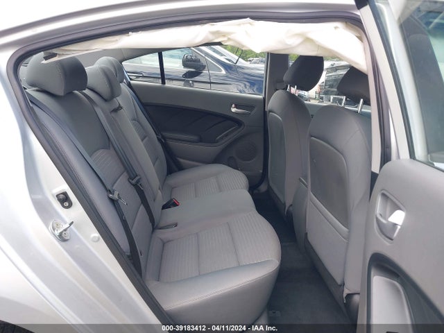 KIA FORTE LX 2018 3KPFL4A71JE283781 Image 8