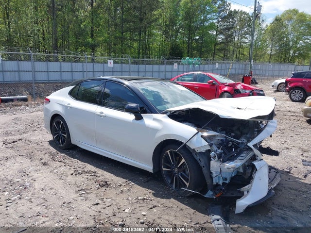 2018 4T1B61HKXJU021446 main image