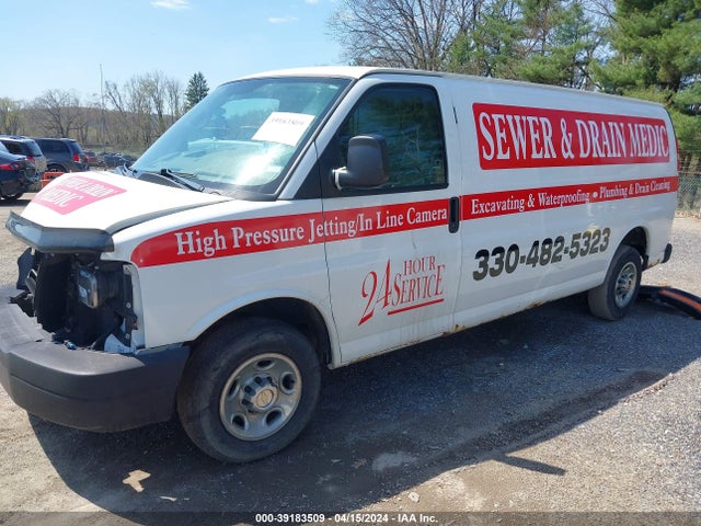 Chevrolet Express 3500 Work Van 2014 1GCZGUCG2E1107958 Image 2