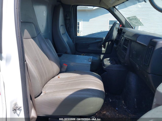 Chevrolet Express 3500 Work Van 2014 1GCZGUCG2E1107958 Image 5