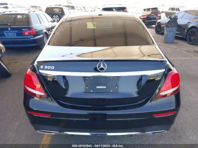 WDDZF4JBXHA098978 Mercedes-Benz E 300