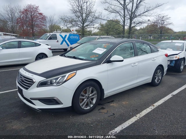 Hyundai SONATA ECO 2017 5NPE24AA6HH449826 Image 2