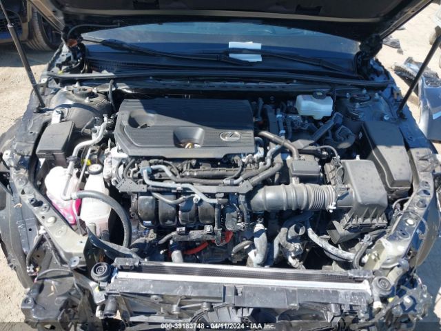 58ADA1C17RU038649 Lexus ES 300H