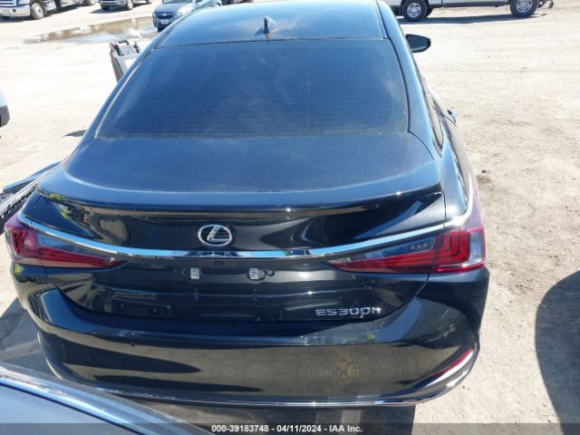 58ADA1C17RU038649 Lexus ES 300H