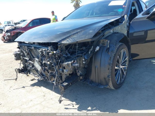 58ADA1C17RU038649 Lexus ES 300H
