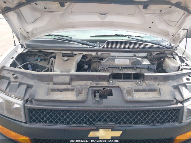 Chevrolet Express 2500 Work Van 2018 1GCWGBFP6J1339959 Image 10