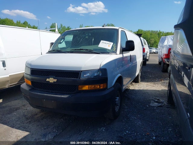 Chevrolet Express 2500 Work Van 2018 1GCWGBFP6J1339959 Image 2