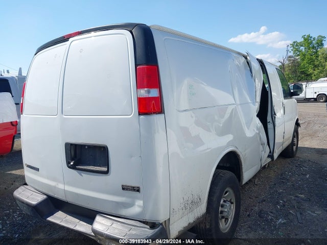 Chevrolet Express 2500 Work Van 2018 1GCWGBFP6J1339959 Image 4