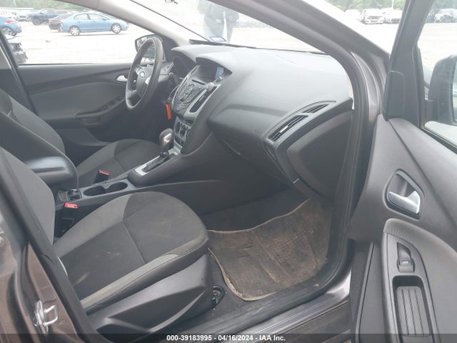 Ford FOCUS SE 2014 1FADP3F29EL400402 Image 5