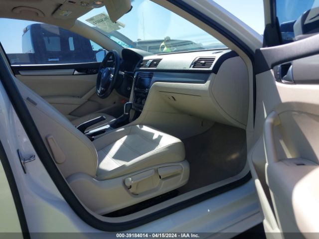1VWBV7A38FC067977 Volkswagen Passat 2.0l Tdi Se
