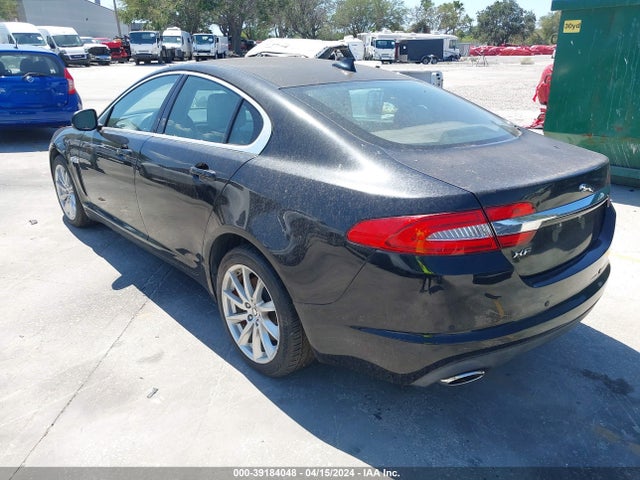 2013 JAGUAR XF SAJWA0ES1DPS82004 Photo 2