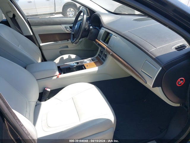 2013 JAGUAR XF SAJWA0ES1DPS82004 Photo 4