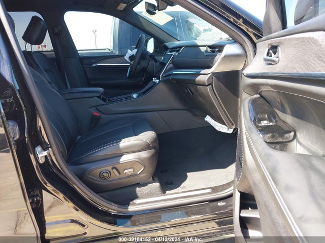 1C4RJKDG8P8838506 Jeep Grand Cherokee L Overland 4x4