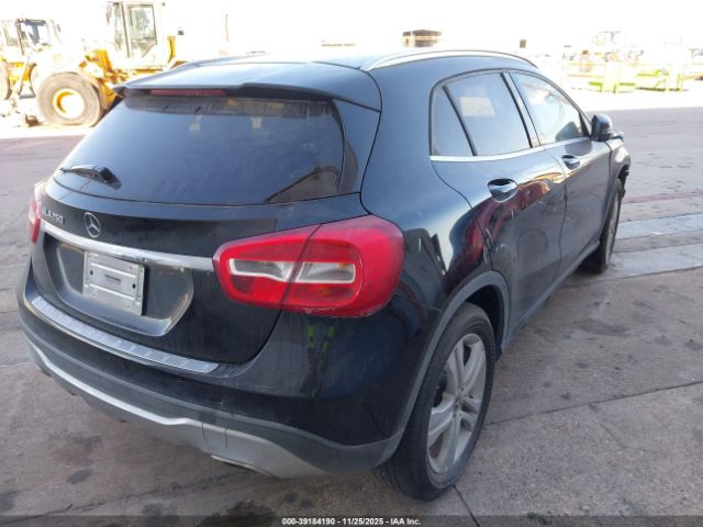 2018 MERCEDES-BENZ GLA 250 WDCTG4EB4JJ428332 Photo 3