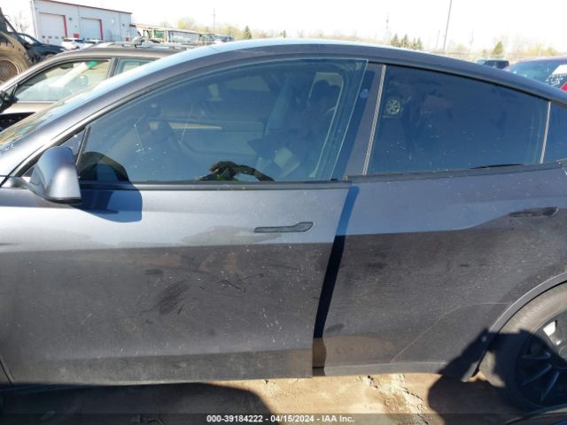 7SAYGDEE5RA225684 Tesla Model Y Long Range Dual Motor All-wheel Drive