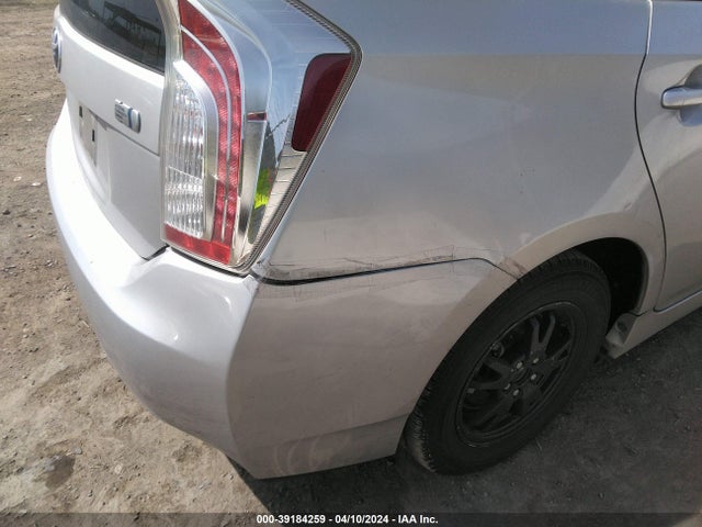 Toyota Prius Two 2015 JTDKN3DU5F0476553 Image 6