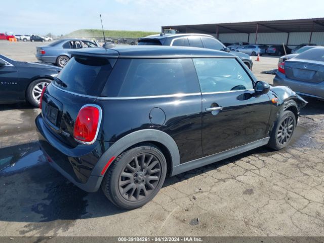 WMWXP5C33H2F61869 Mini Hardtop Cooper