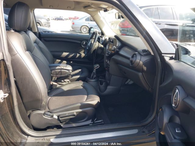 WMWXP5C33H2F61869 Mini Hardtop Cooper