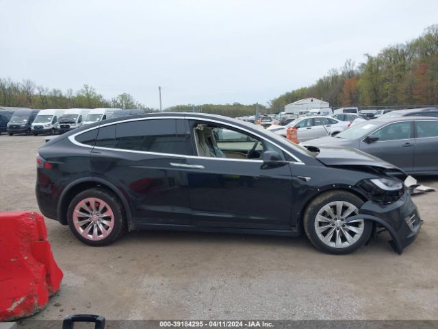 5YJXCBE26JF105107 Tesla MODEL X