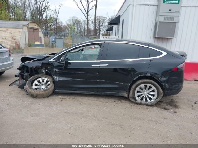 5YJXCBE26JF105107 Tesla MODEL X