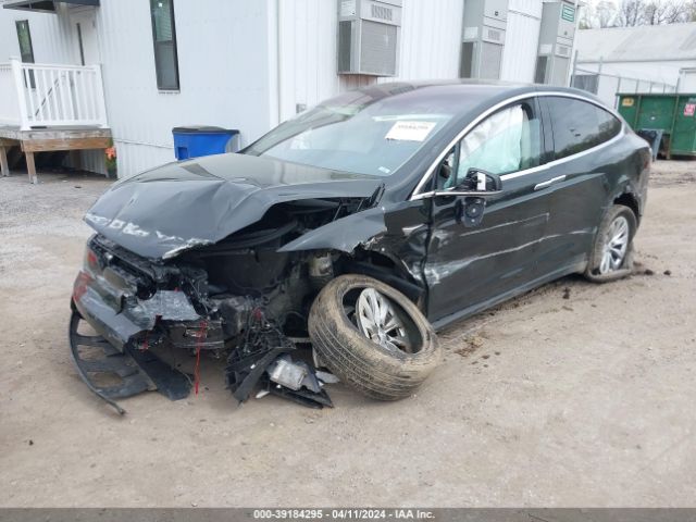 5YJXCBE26JF105107 Tesla MODEL X