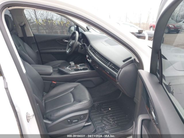 WA1LHAF72KD045110 Audi Q7 45 Premium