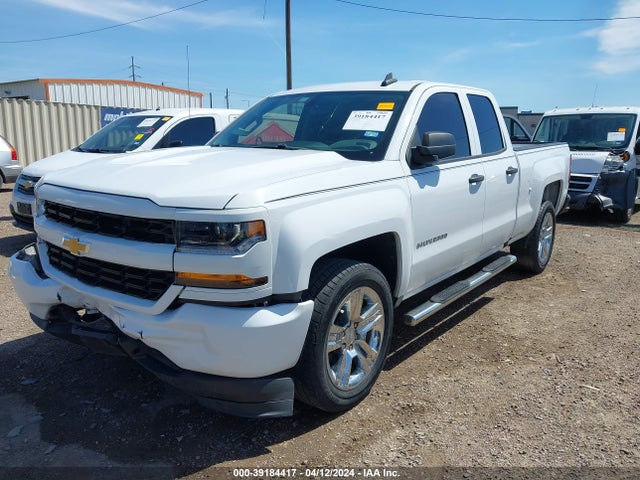 Chevrolet Silverado 1500 Custom 2018 1GCRCPEH5JZ321681 Image 2