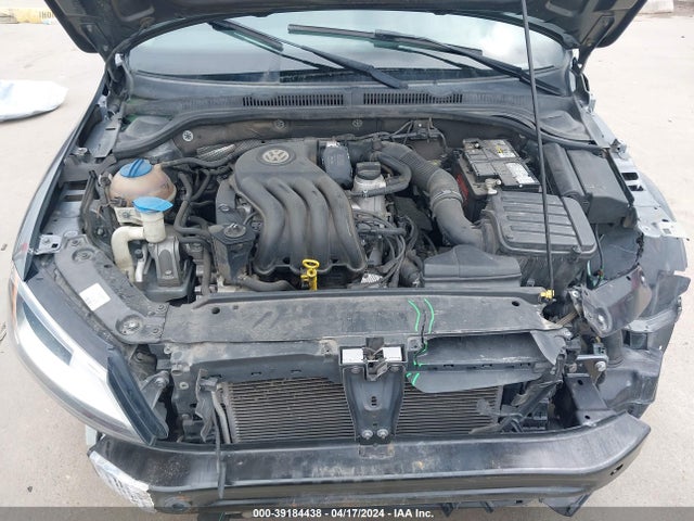 3VW2K7AJ9FM320889 Volkswagen Jetta 2.0l S