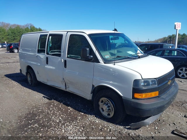 Chevrolet Express 2500 Work Van 2018 1GCWGAFPXJ1344835 головне зображення