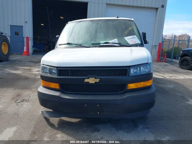 Chevrolet Express 2500 Work Van 2018 1GCWGAFPXJ1344835 Image 12