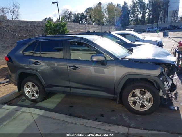 Toyota Rav4 Xle 2019 JTMW1RFV3KJ012395 Image 14