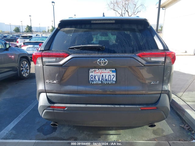 Toyota Rav4 Xle 2019 JTMW1RFV3KJ012395 Image 17