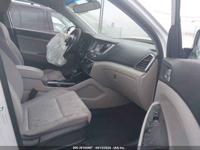 Hyundai TUCSON SE 2018 KM8J23A48JU765478 Image 5