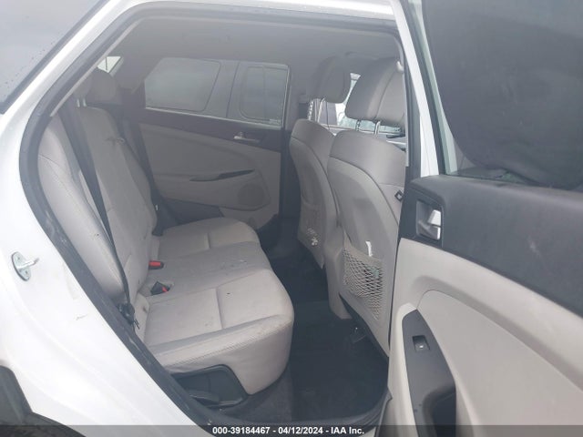 Hyundai TUCSON SE 2018 KM8J23A48JU765478 Image 8